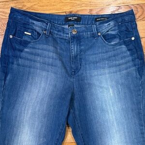 Nine West Gramercy Skinny Ankle Blue Straight Leg Jeans (Darker Print on side) 🔥